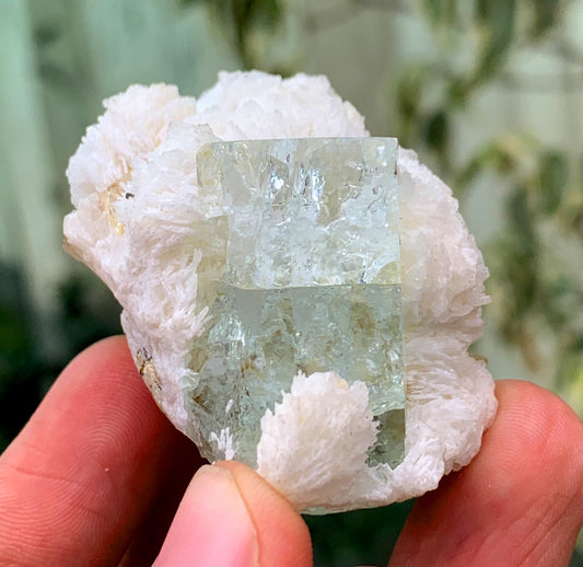 Tranpsarent Blue Aquamarine With Albite From Pakistan