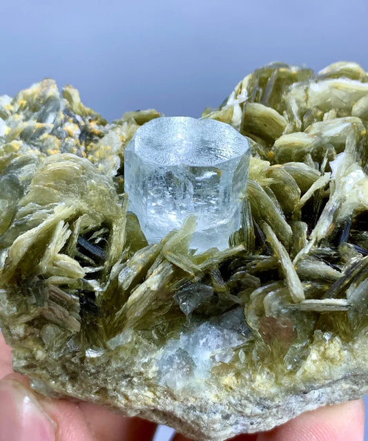 Blue Aquamarine on Muscovite from Pakistan - 163 gram