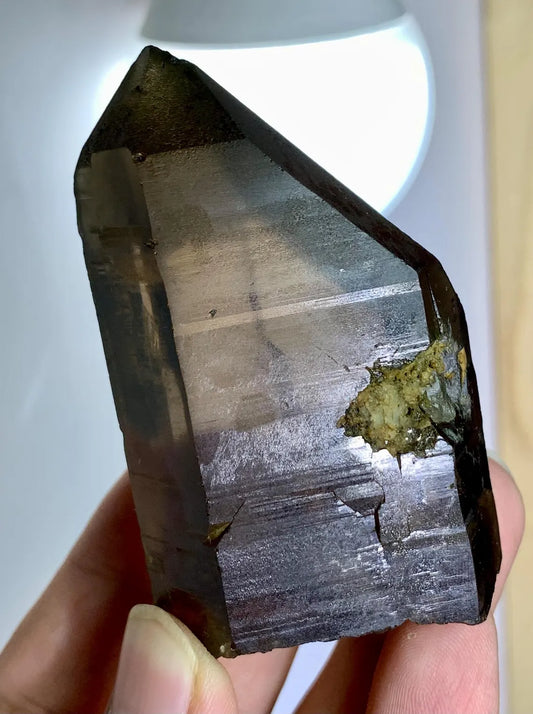 Smoky Quartz Crystal from Skardu Pakistan - 133 gram
