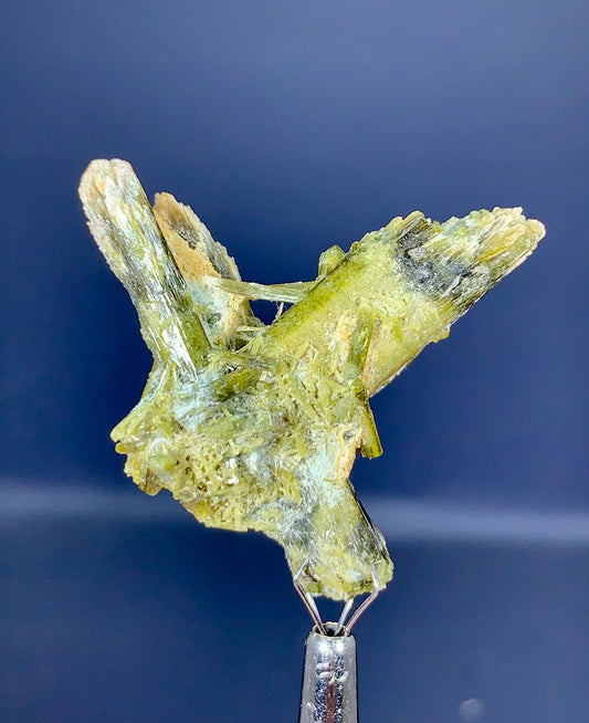 Epidote Crystal from Pakistan - 13.8 grams