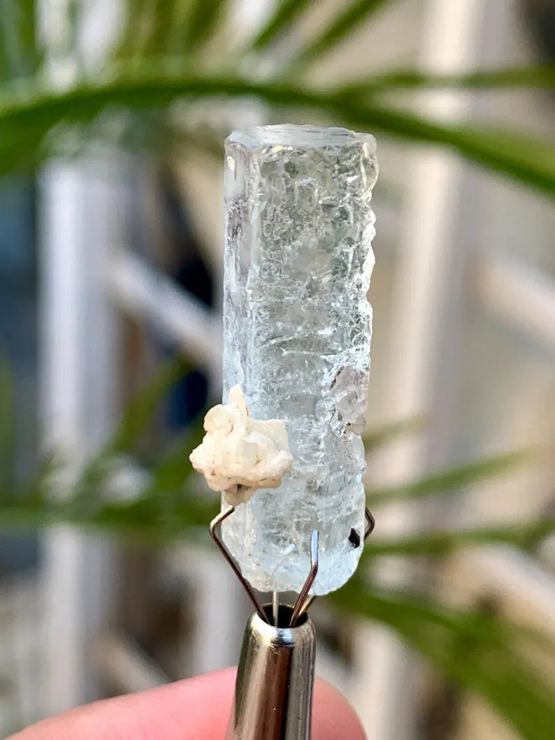 Water Blue Etched Aquamarine Crystal from Skardu Pakistan - 17.50 Carats