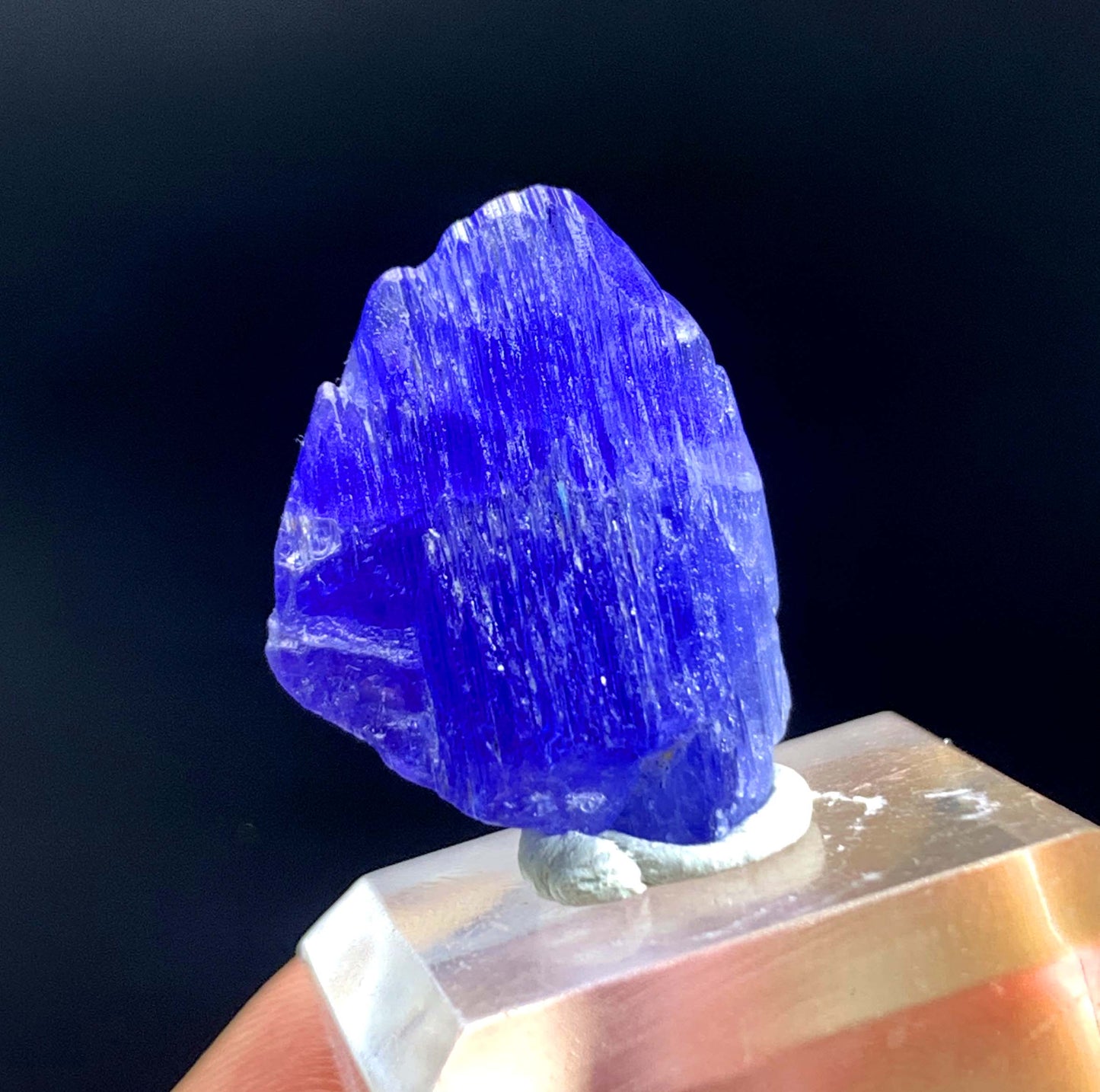 Rare Blue Tanzanite Crystal From Tanzania - 23.95 Carats