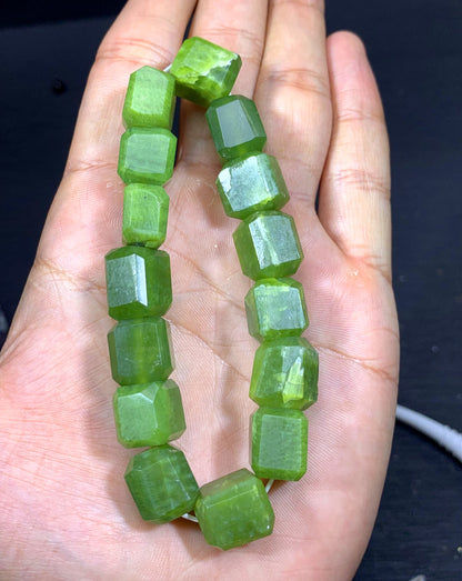 Polished Green Nephrite Beads Necklace From Afghanistan