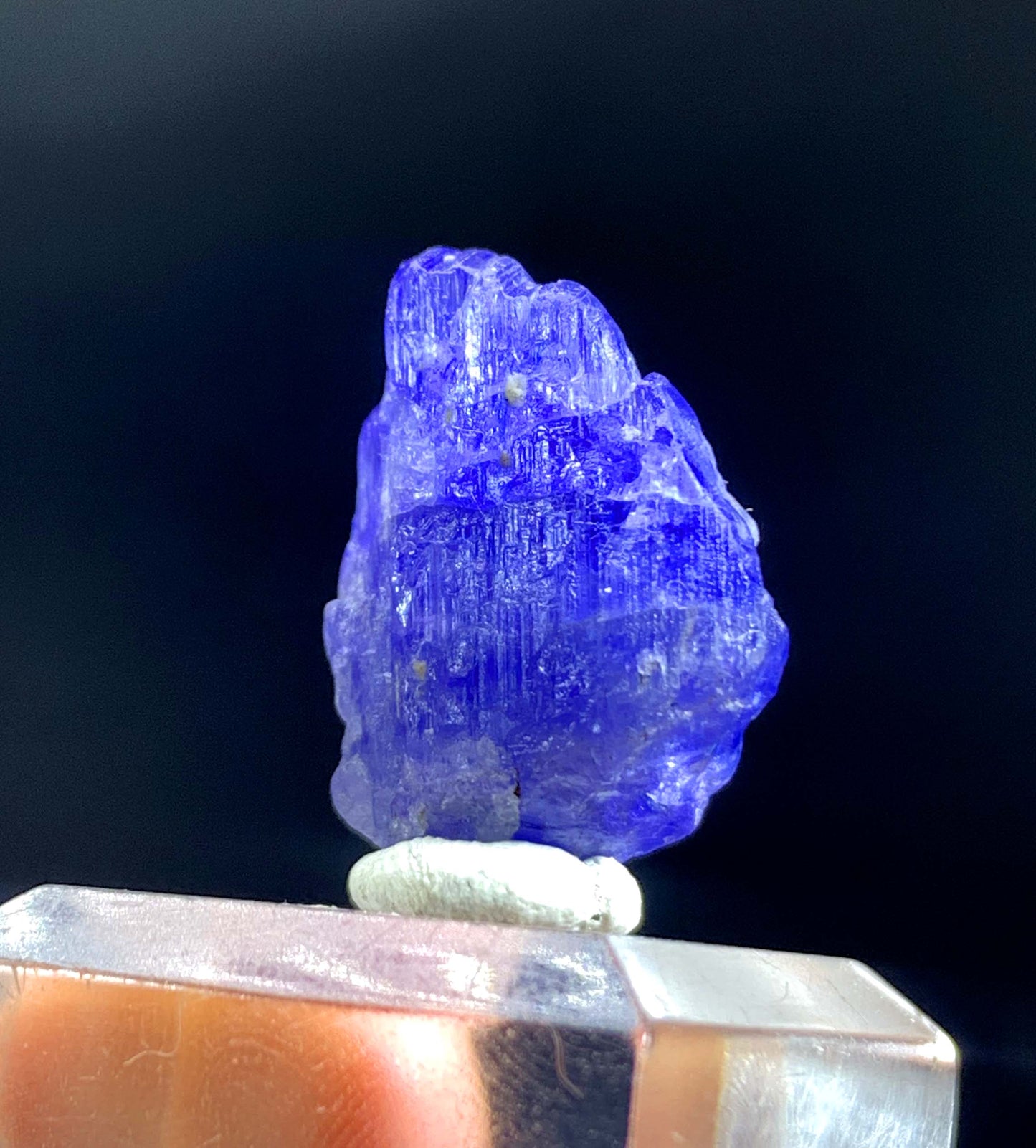 Rare Blue Tanzanite Crystal From Tanzania - 23.95 Carats