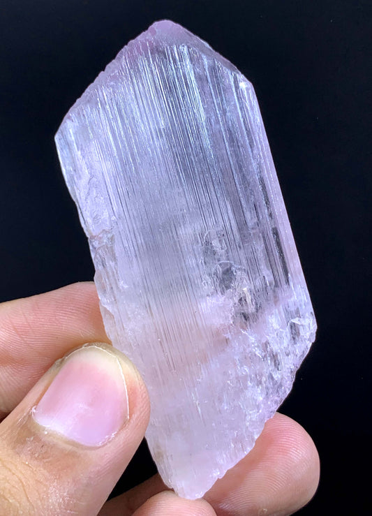 Fluorescent pink Kunzite Crystal From Afghanistan 40 Gram