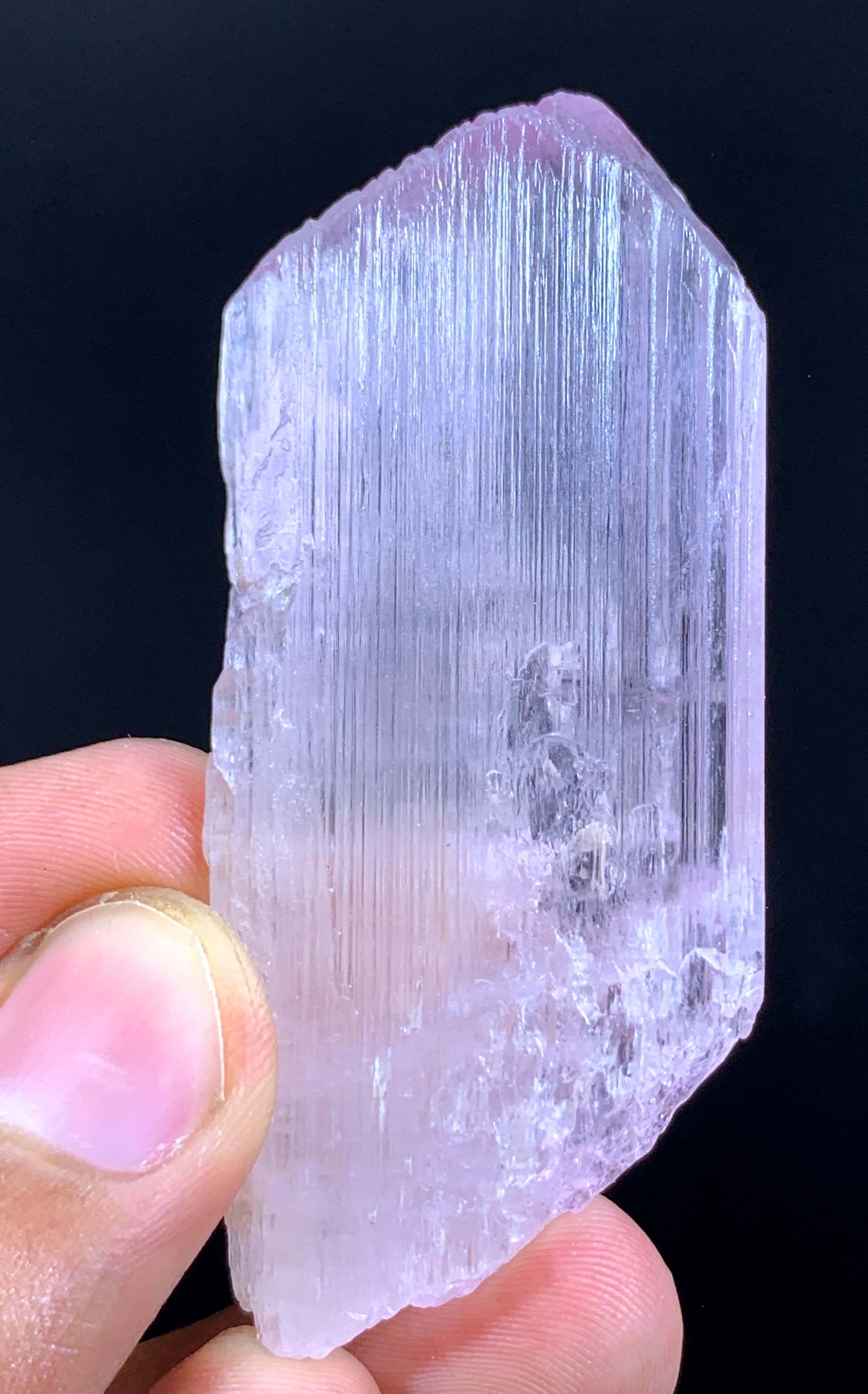 Fluorescent pink Kunzite Crystal From Afghanistan 40 Gram