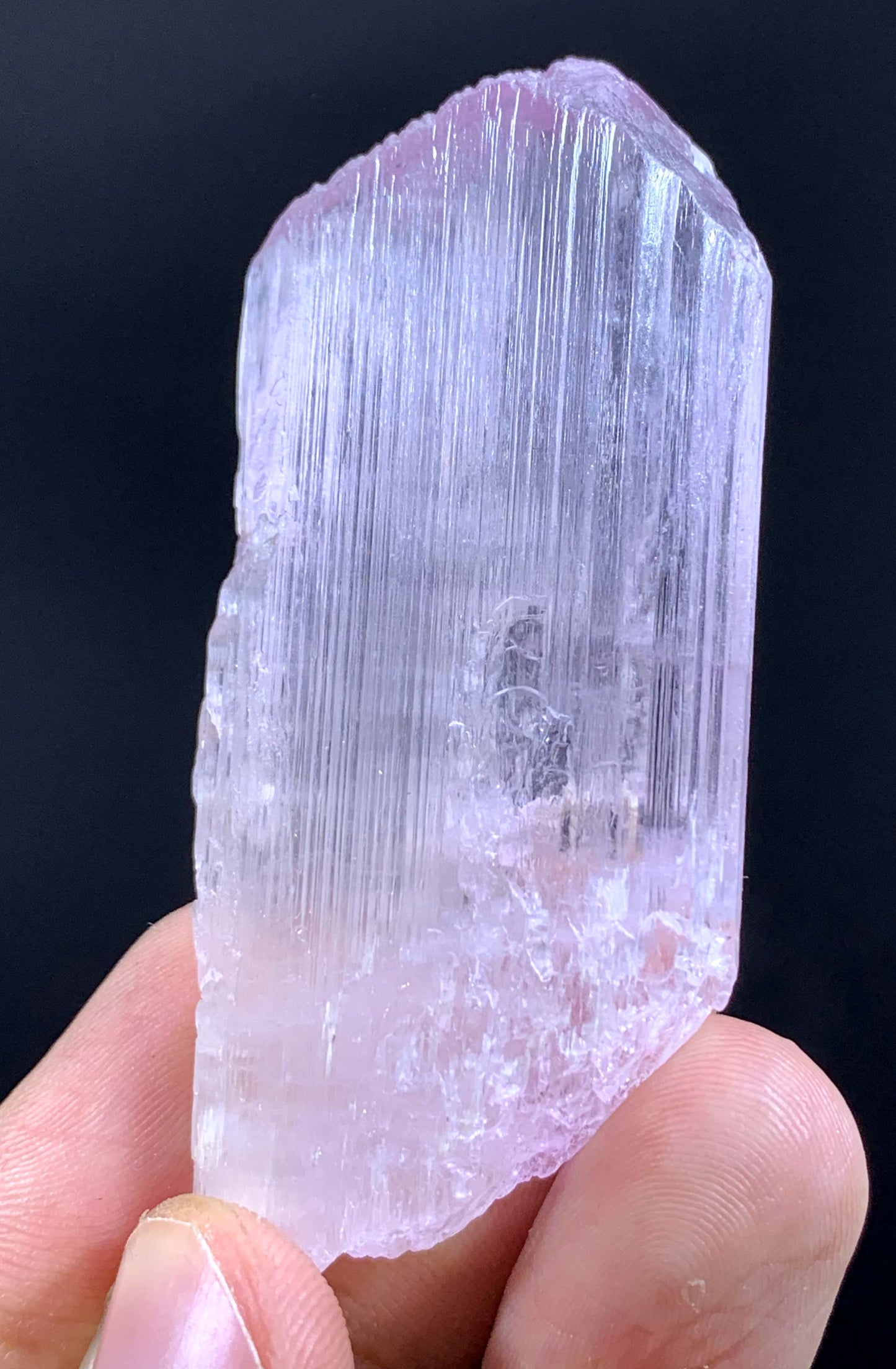 Fluorescent pink Kunzite Crystal From Afghanistan 40 Gram