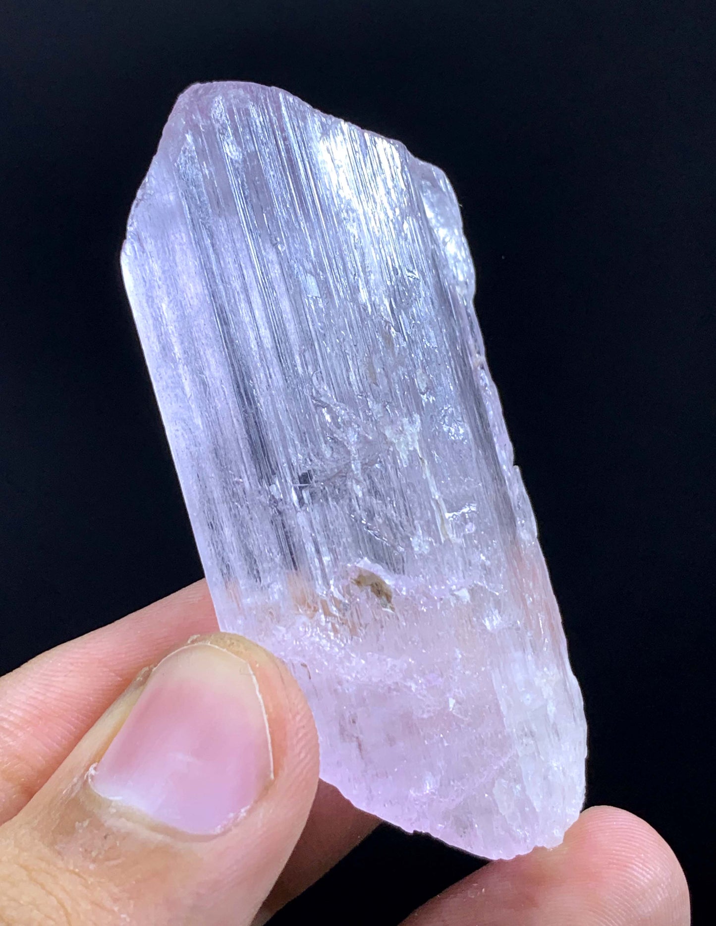 Fluorescent pink Kunzite Crystal From Afghanistan 40 Gram