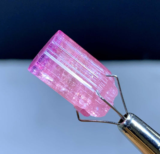 16.65 Carats Fine Quality Pink TOurmaline Crystal From Afghanistan