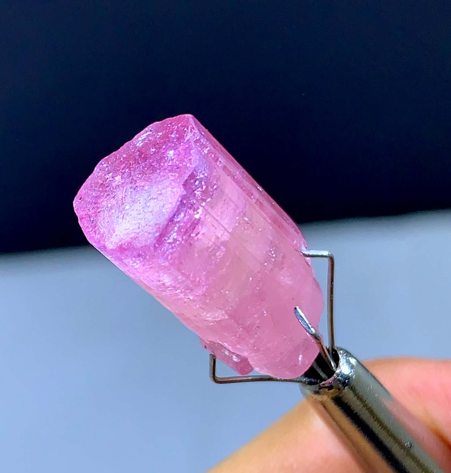 16.65 Carats Fine Quality Pink TOurmaline Crystal From Afghanistan