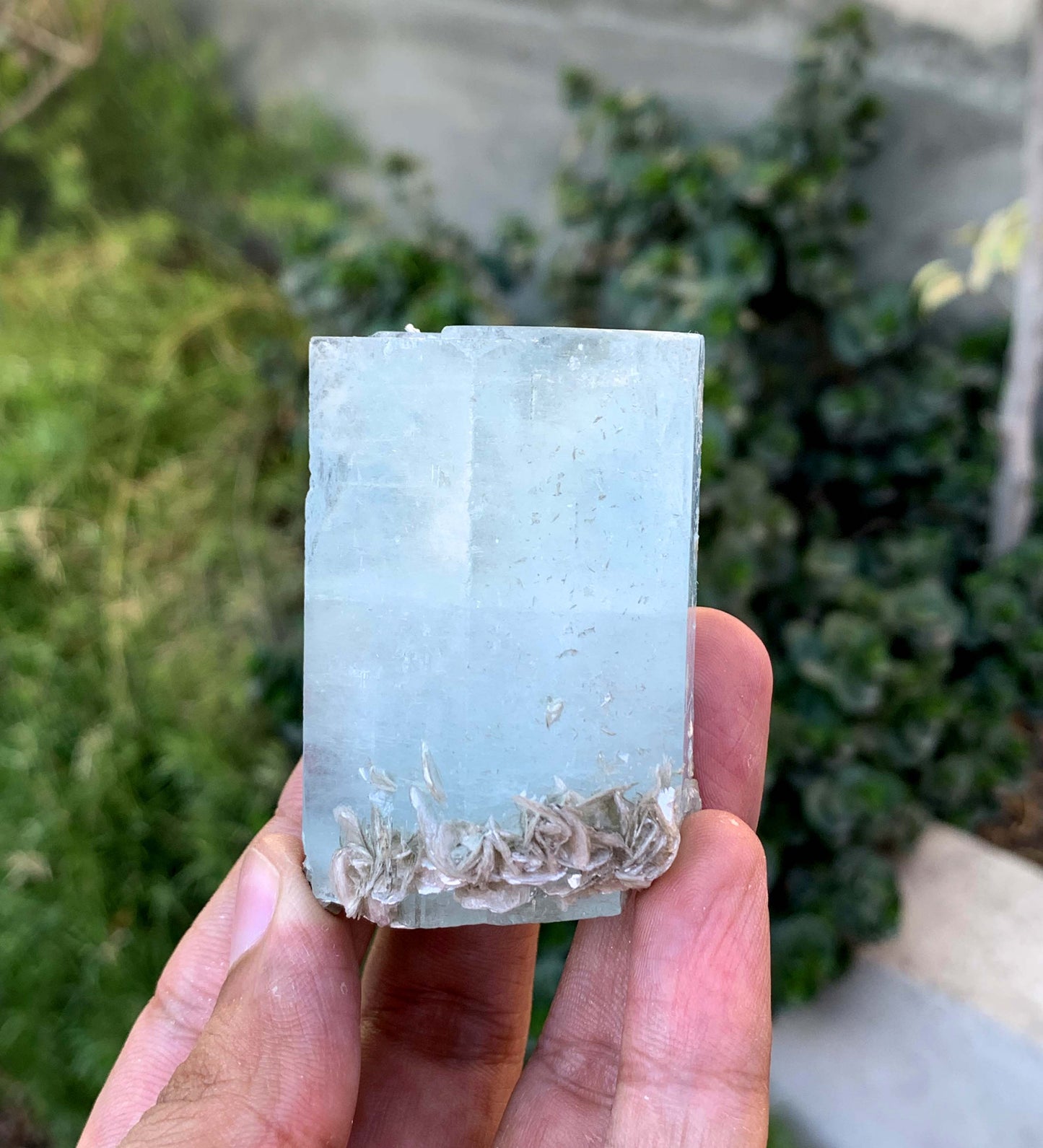 Natural Terminated Blue Tourmaline Crystal From Pakistan 137 Gram