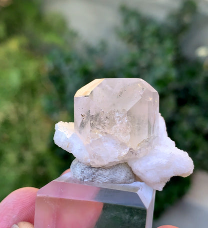 Natural Terminated Topaz Crystal On lbite From Pakistan 23 Gram