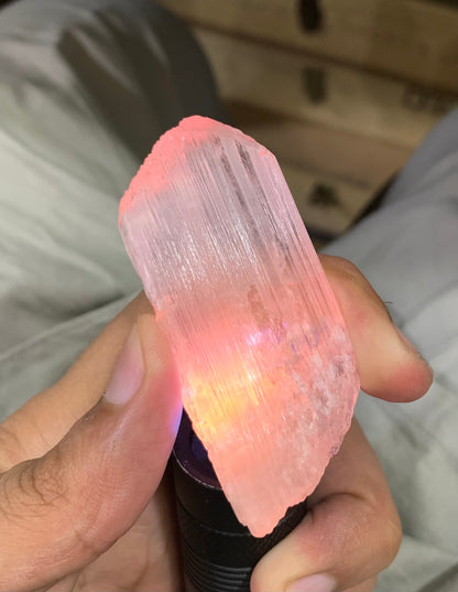 Fluorescent pink Kunzite Crystal From Afghanistan 40 Gram