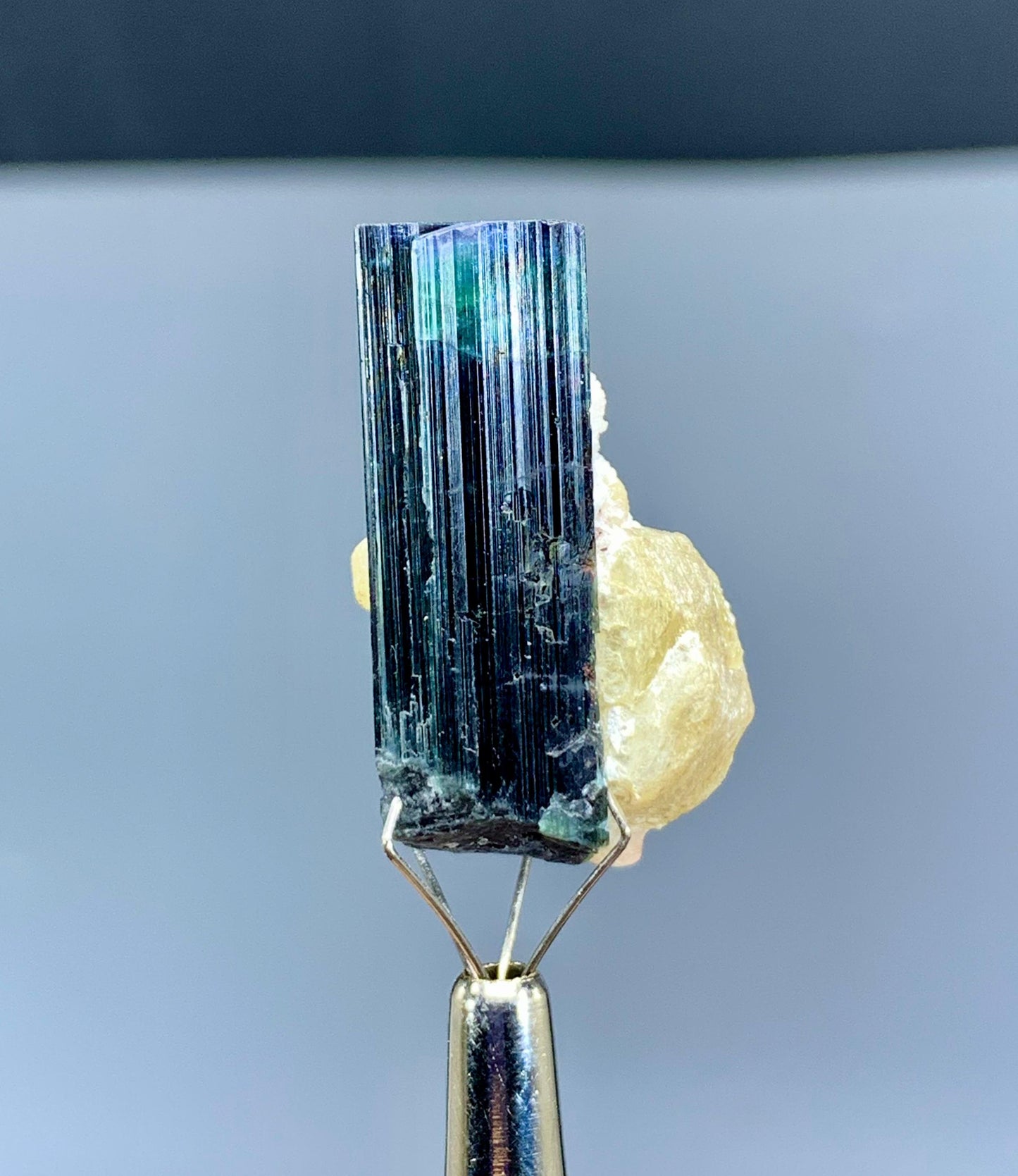 Blue Cap Tourmaline with Lepidolite from Paprok Afghanistan - 08 gram