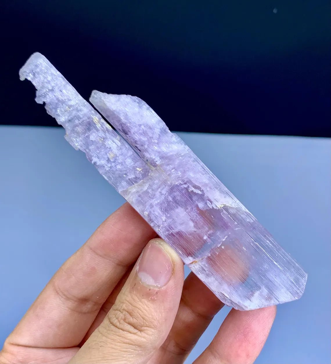 v Shape Terminated Pink kunzite Crystal from Afghanistan - 44 gram