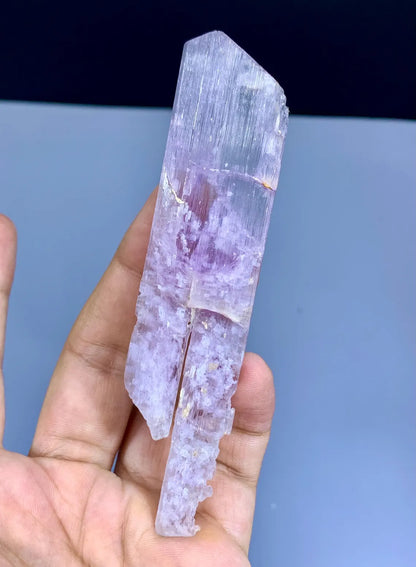 v Shape Terminated Pink kunzite Crystal from Afghanistan - 44 gram