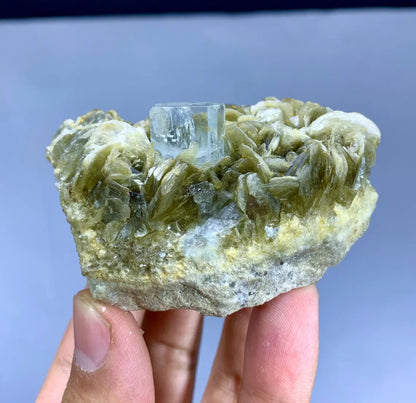 Blue Aquamarine on Muscovite from Pakistan - 163 gram