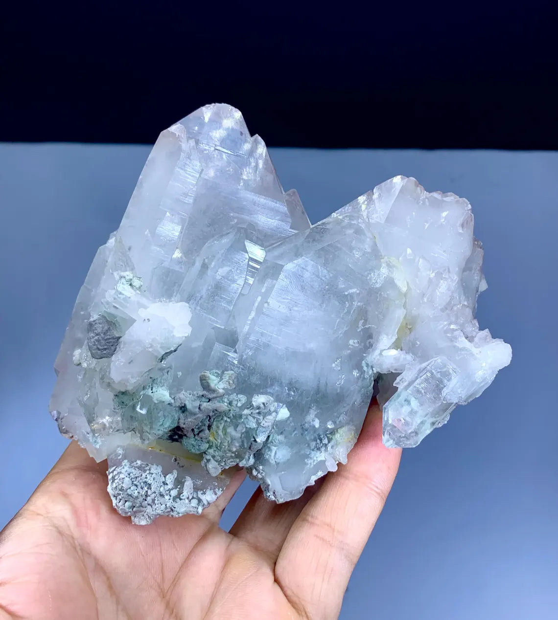 Stunning Feden Quartz Cluster, Terminated Quartz Specimen - 560 gram
