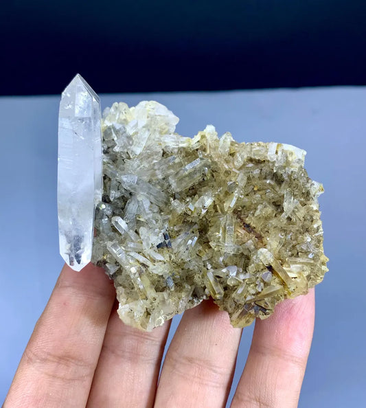Amazing Feden Quartz Bunch on Matrix - 93 gram