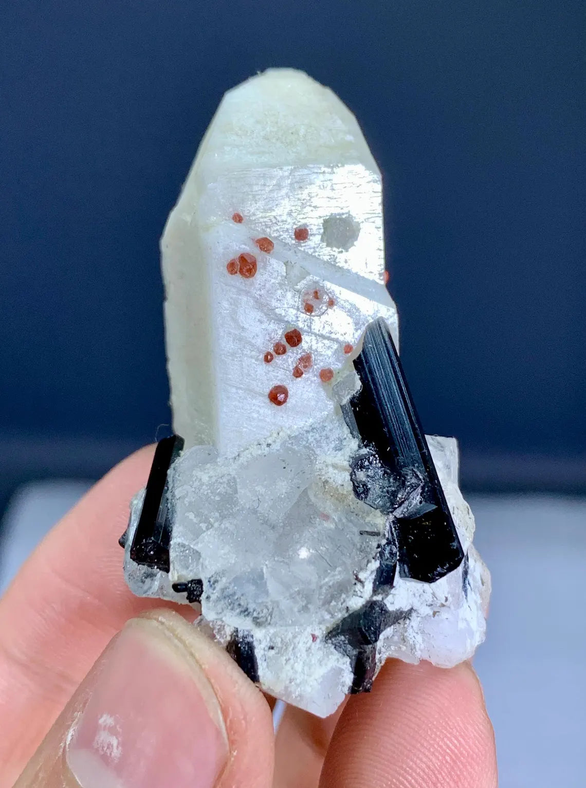 Garnet on Feldsapr, Schorl and Quartz from Pakistan - 28 gram