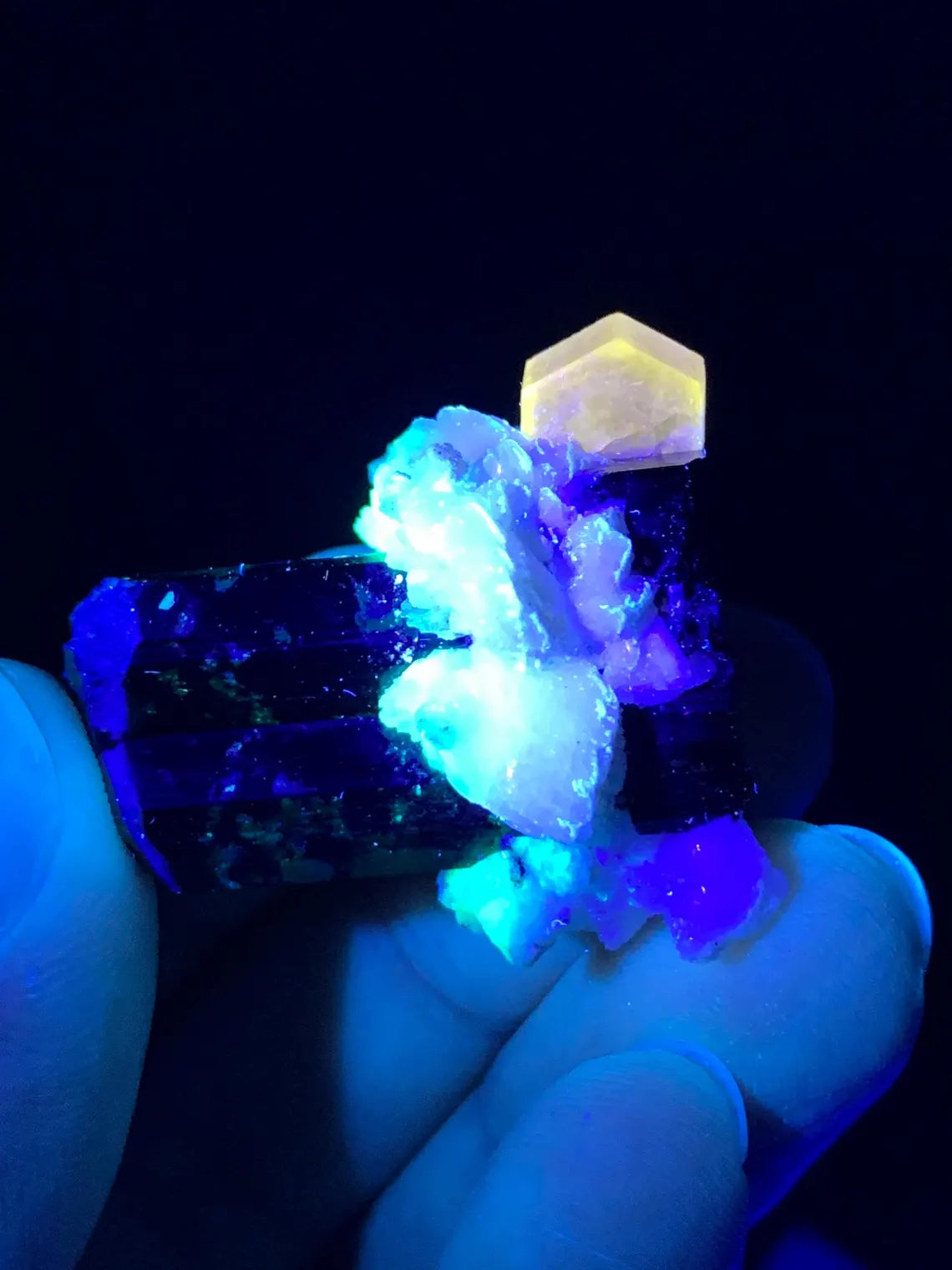 Fluorescent Apatite Combine Black Tourmaline and Albite from Skardu Pakistan - 23 gram