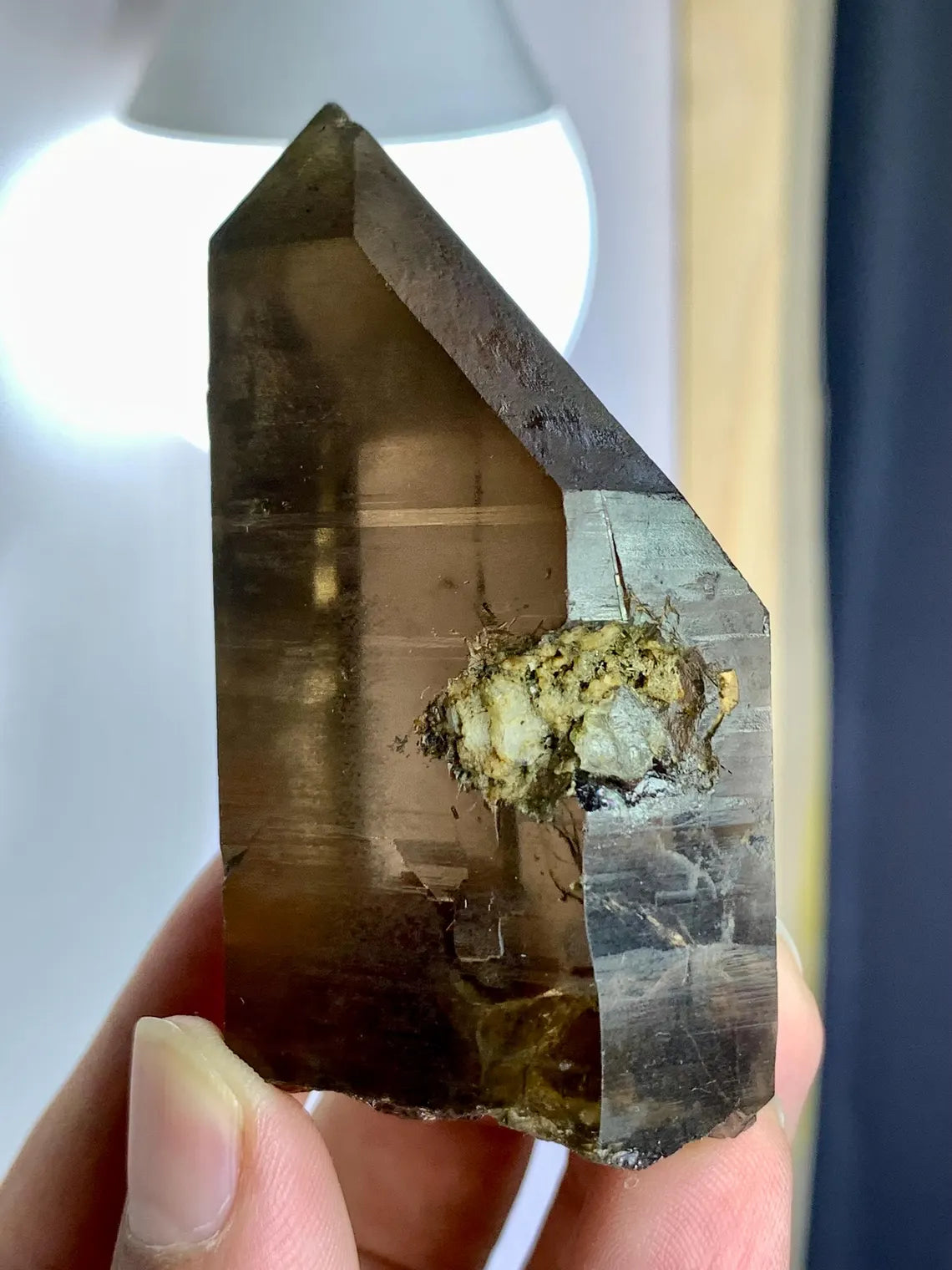 Smoky Quartz Crystal from Skardu Pakistan - 133 gram