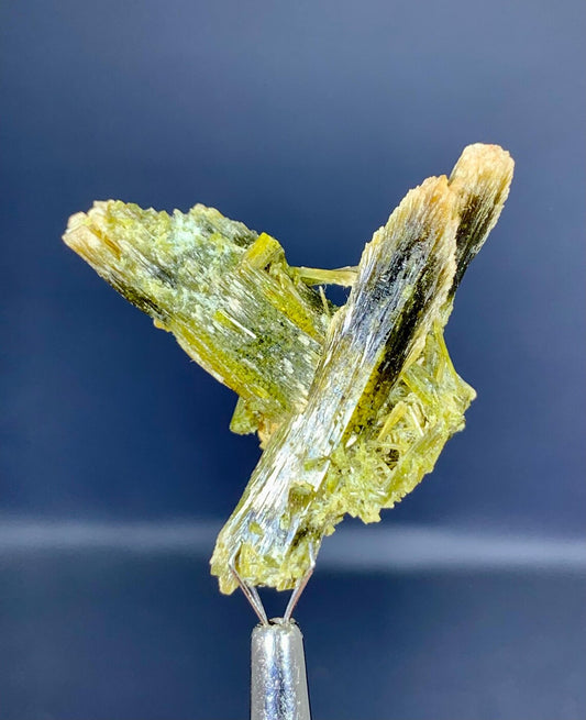 Epidote Crystal from Pakistan - 13.8 grams