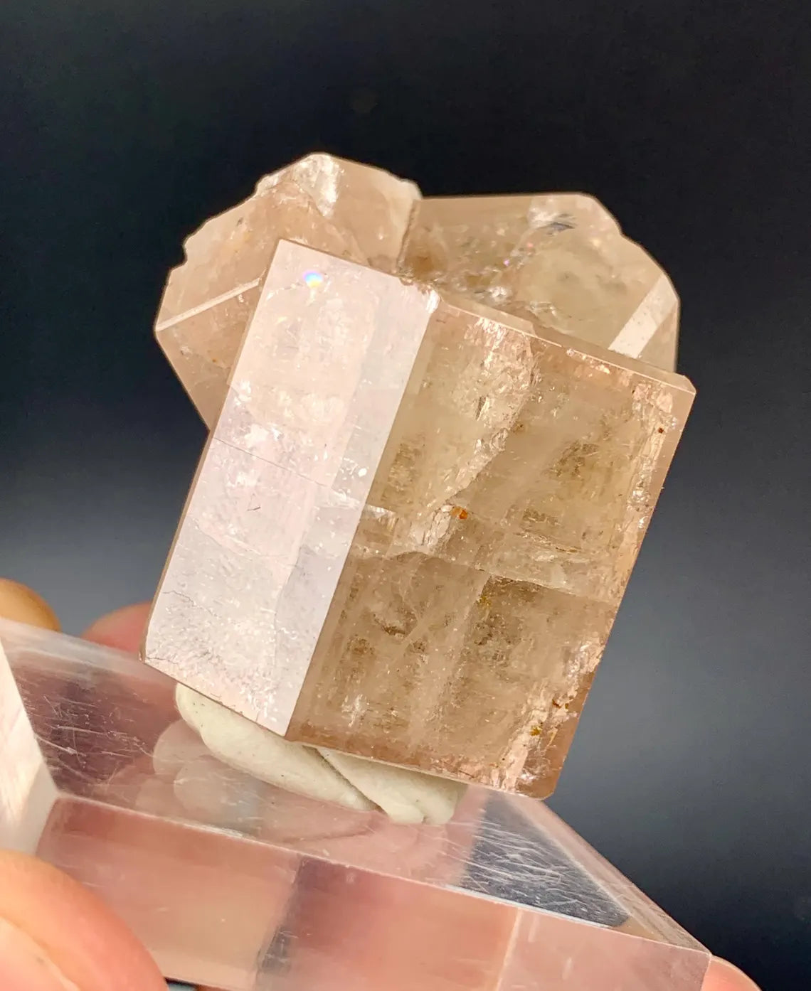 Fluorapatite crystal from Pakistan - 46 gram