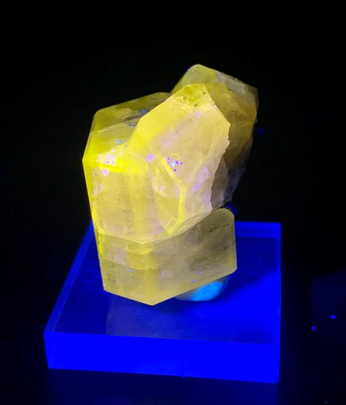 Fluorapatite crystal from Pakistan - 46 gram