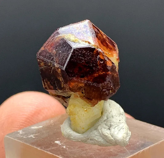 Red Garnet Crystal from Pakistan - 21.00 Carats