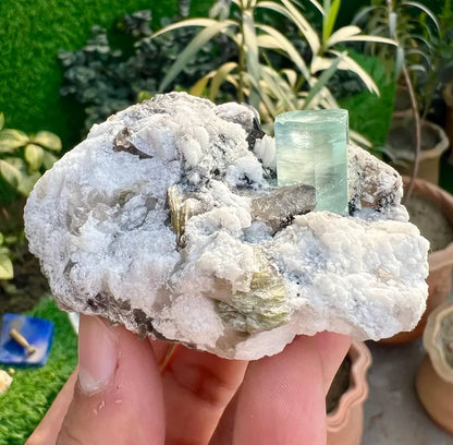 Blue Aquamarine Crystal with QUartz and Albite from Pakistan - 178 Gram