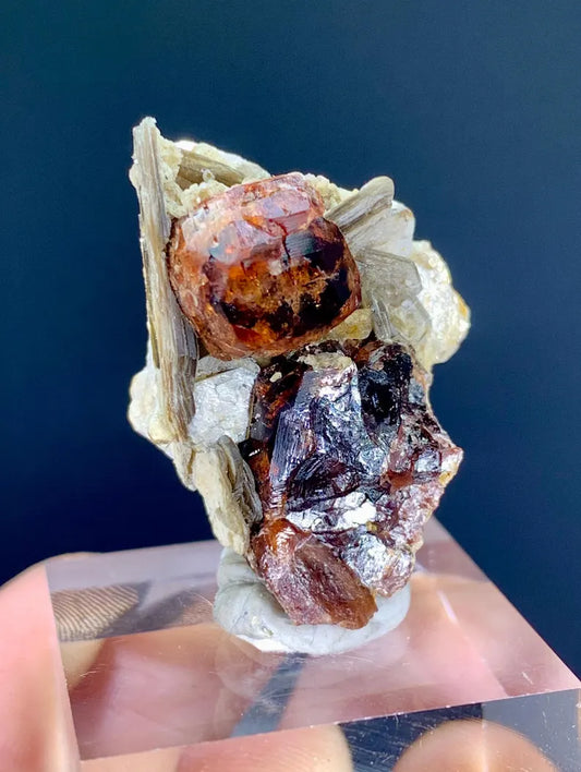 Etched Red Garnet with star mica from Skardu - 10 Gram