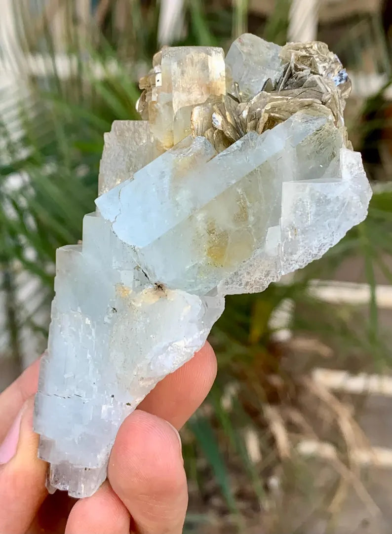 Stepwise Blue Aquamarine Crystal with Mica from Pakistan - 146 Gram