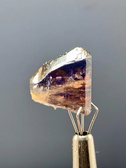 Blue and Yellow Tanzanite Crystal from Tanzania - 14.50 Carats