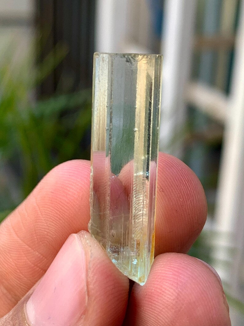 Facated Transparent Blue Aquamarine Crystal from Skardu Pakistan 23.50 Carats