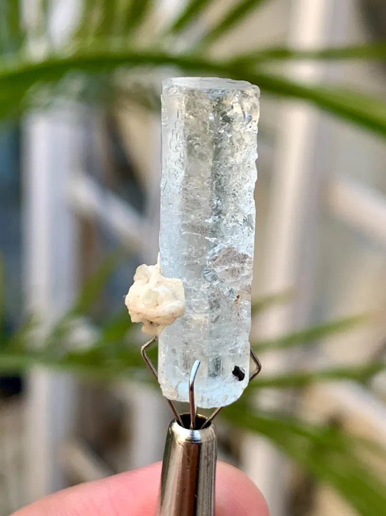Water Blue Etched Aquamarine Crystal from Skardu Pakistan - 17.50 Carats