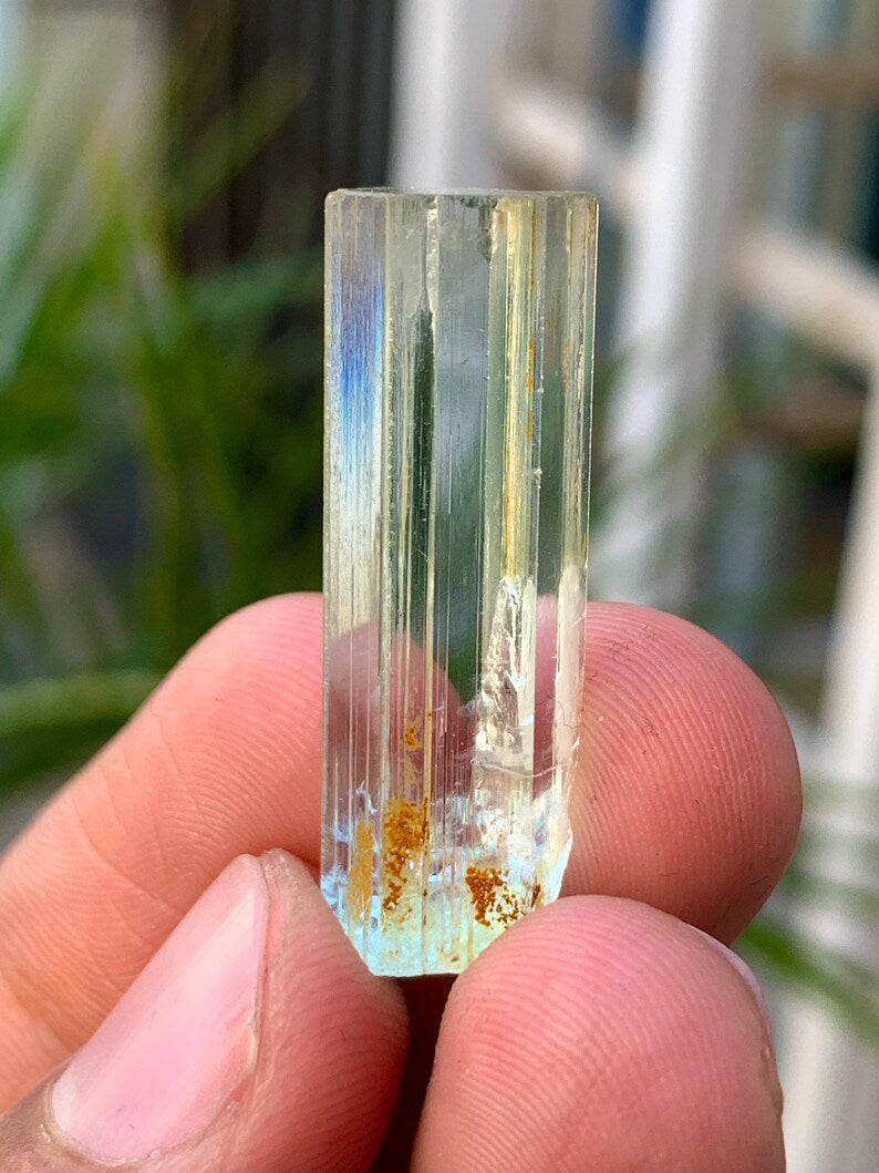 Facated Transparent Blue Aquamarine Crystal from Skardu Pakistan 23.50 Carats
