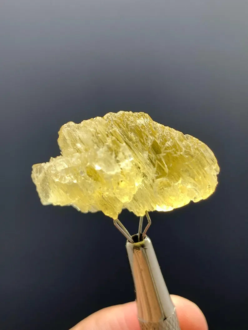 Natural Etched Yellow Heliodor Crystal Mineral from Pakistan - 42.00 Carats
