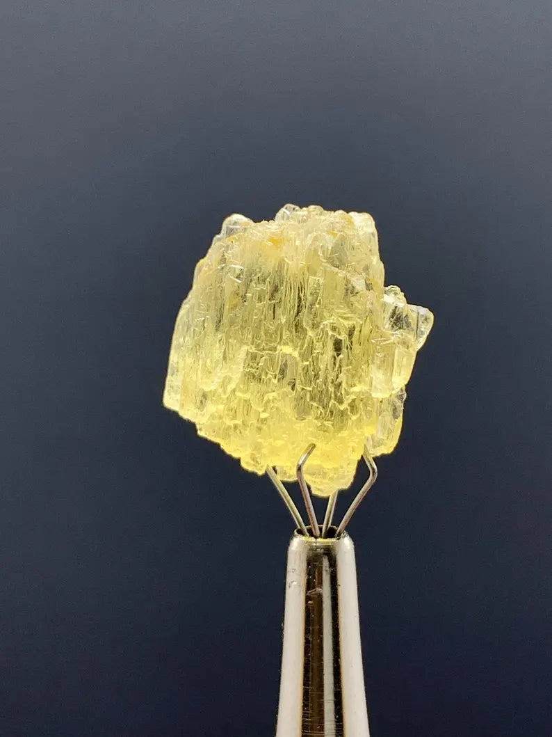 Natural Etched Yellow Heliodor Crystal from PAkistan - 16.50 Carats