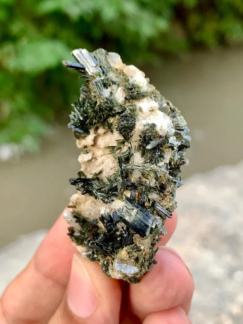 Natural Green Epidot Crystals Cluster on Matrix from Pakistan - 27 Gram