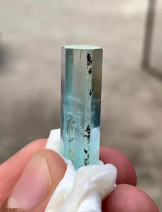 NAtural Transparent Gemmy Blue Aquamarine Crystal from Pakistan - 22.00 Carats