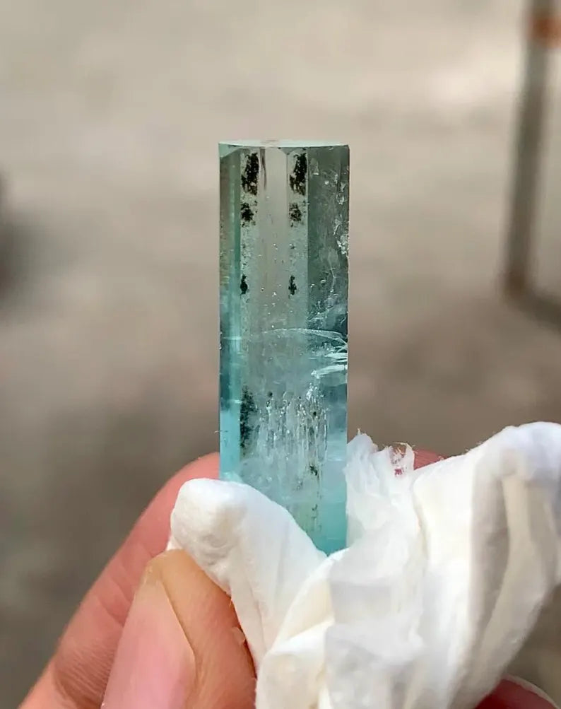 NAtural Transparent Gemmy Blue Aquamarine Crystal from Pakistan - 22.00 Carats