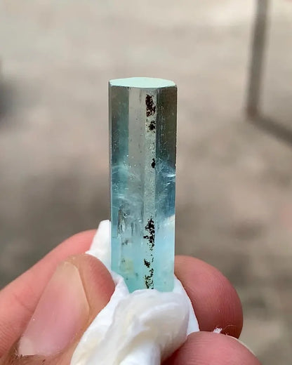 NAtural Transparent Gemmy Blue Aquamarine Crystal from Pakistan - 22.00 Carats