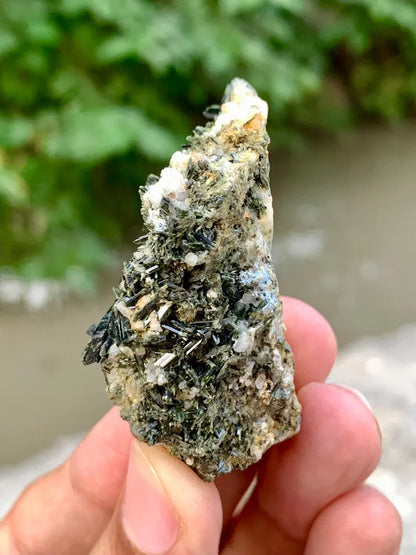 Natural Green Epidot Crystals Cluster on Matrix from Pakistan - 27 Gram
