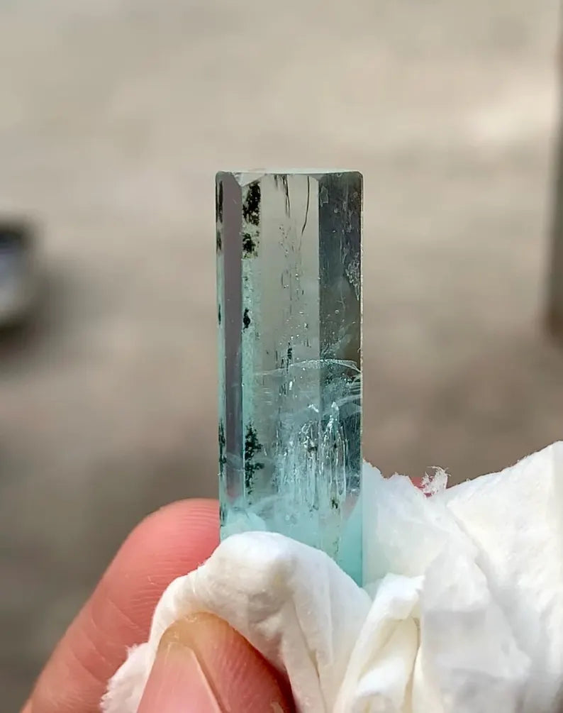 NAtural Transparent Gemmy Blue Aquamarine Crystal from Pakistan - 22.00 Carats