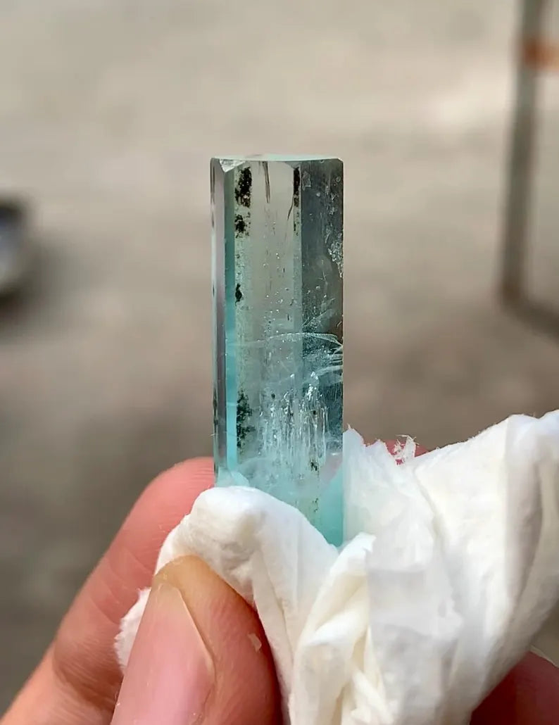 NAtural Transparent Gemmy Blue Aquamarine Crystal from Pakistan - 22.00 Carats