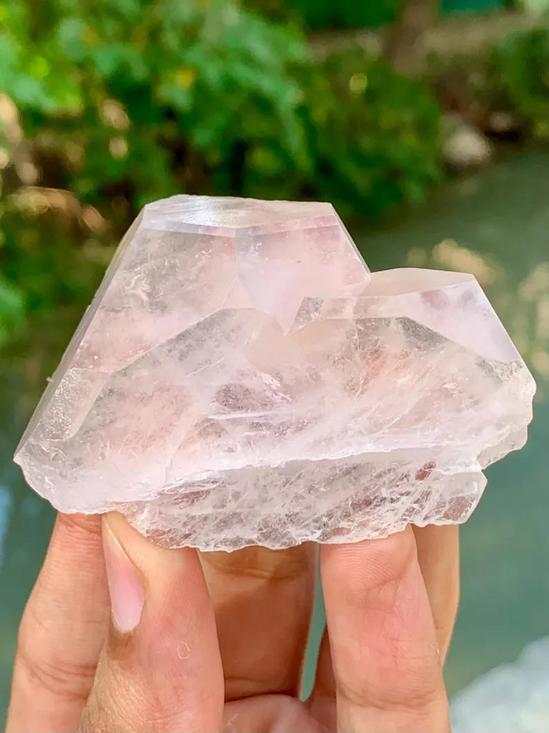 Natural terminated Pink Morganite Crystal from Afghanistan - 80 Gram