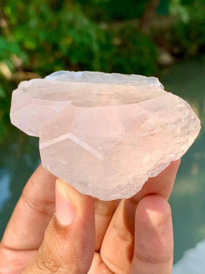 Natural terminated Pink Morganite Crystal from Afghanistan - 80 Gram