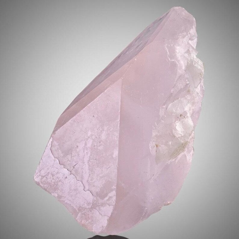 Natural terminated Afghan Pink Morganite Crystal from Afghanistan - 96 Gram