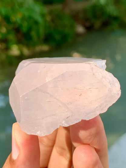 Natural terminated Pink Morganite Crystal from Afghanistan - 80 Gram